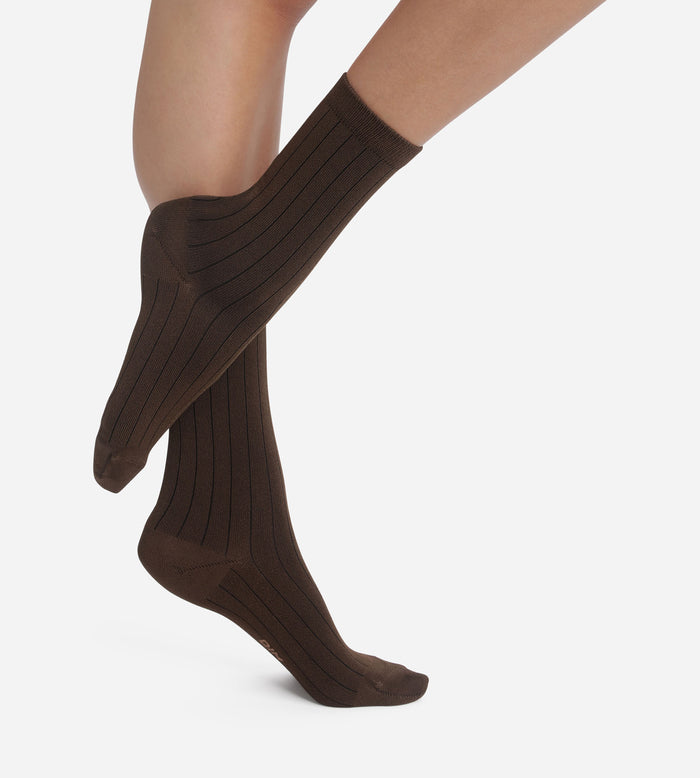 Chaussettes femme côtelées en coton satiné Marron Dim Mode