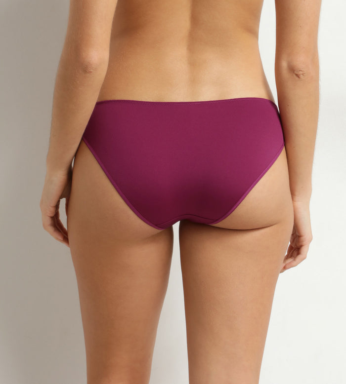 Culotte femme dentelle et résille florale Fruits des Bois Dim Féminine