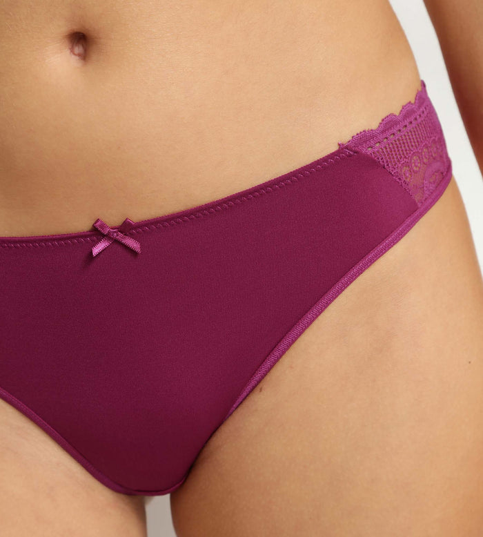 Culotte femme dentelle et résille florale Fruits des Bois Dim Féminine