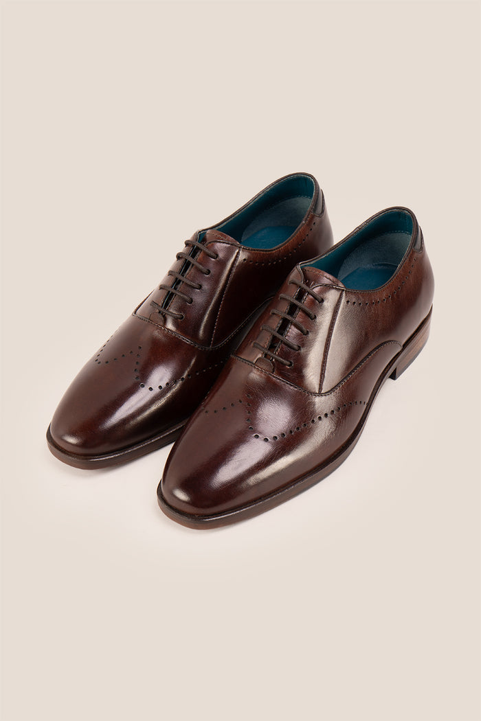 Dean Brown men’s Oxford leather shoes in rich brown, crafted with premium leather for formal and smart casual occasions.