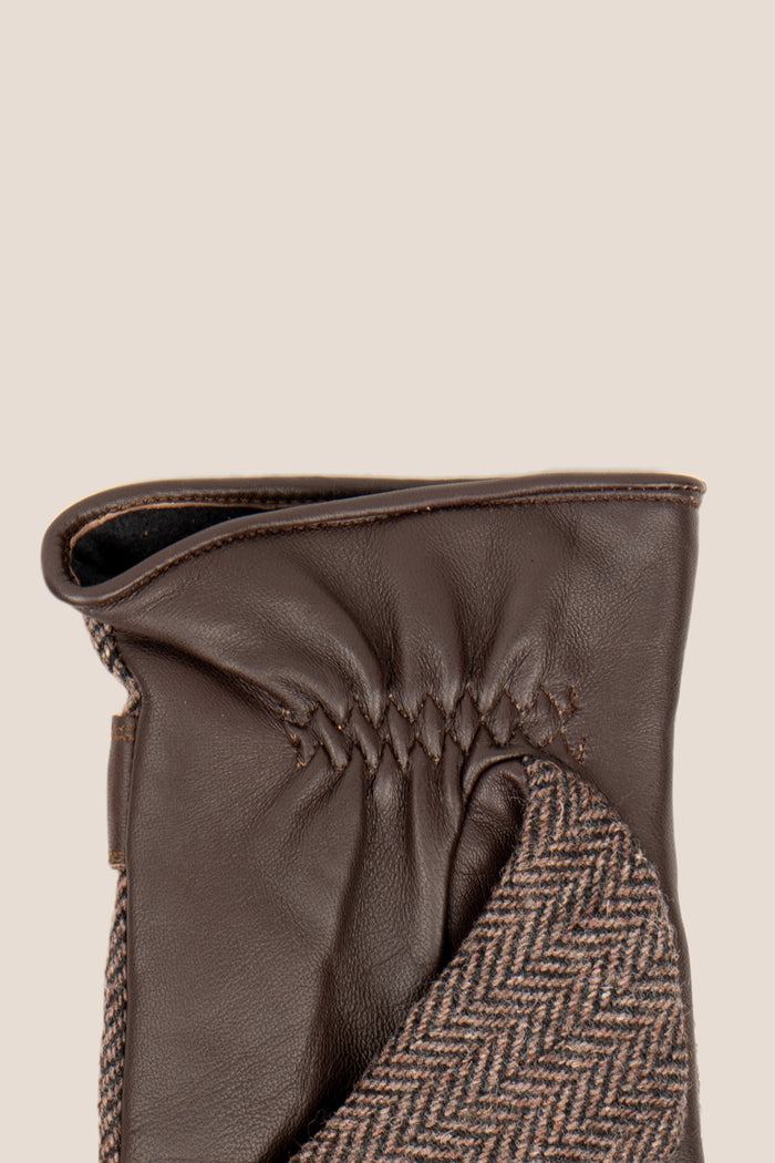 Men’s Edwin brown herringbone tweed gloves with premium leather palm by Oswin Hyde – warm, stylish gloves with fleece lining and classic design.