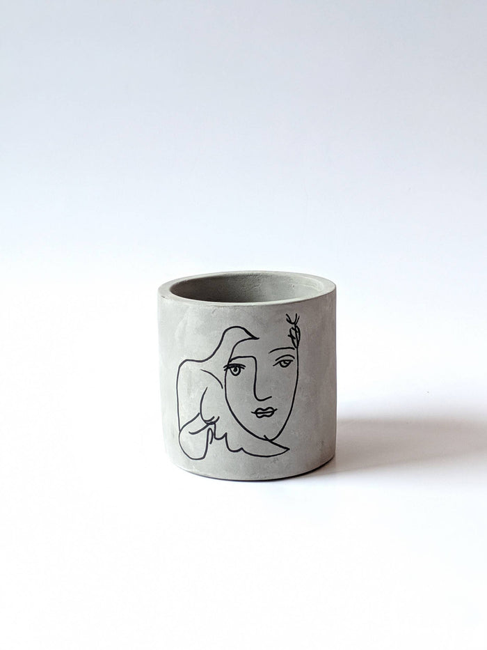 ForgottenProperty - Picasso Peace Dove Concrete Planter