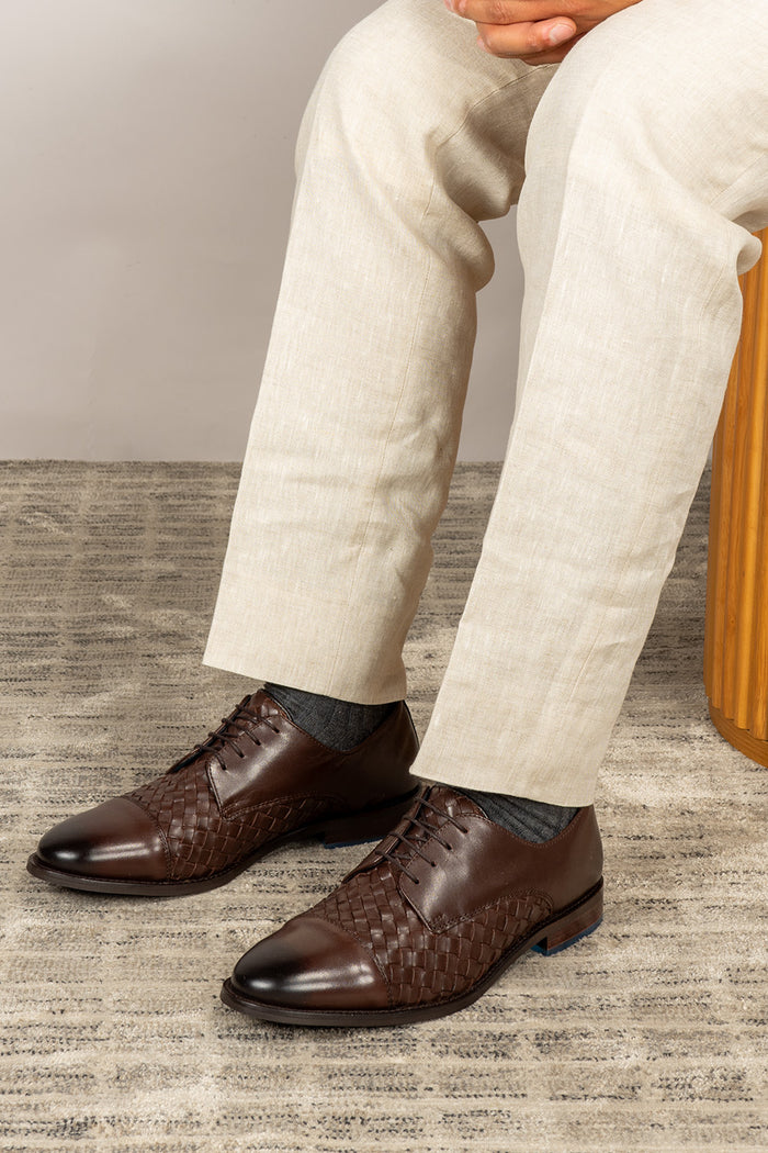 Men’s Heath brown leather woven derby lace-up shoes featuring a plain eyelet panel and capped toe, crafted from premium leather.