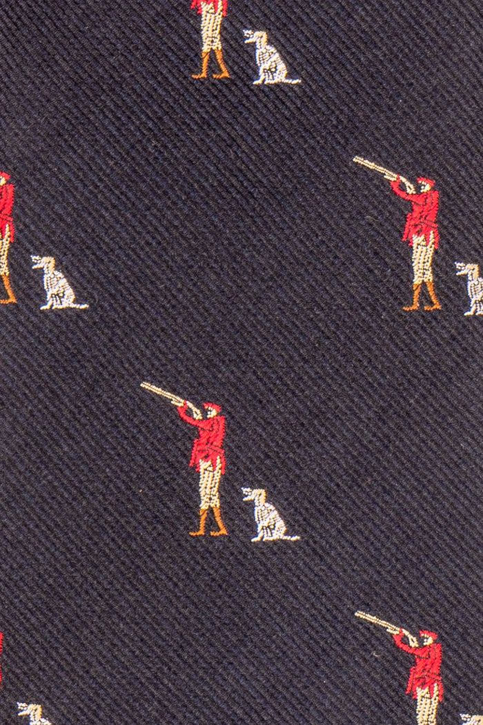 Hunting Navy Silk Tie with luxurious design, ideal for weddings and formal occasions.