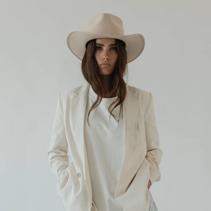 June Teardrop Rancher - Ivory