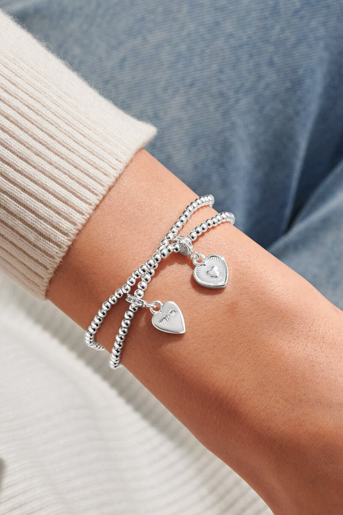 Lovely 'Mom' Infinity Bracelets