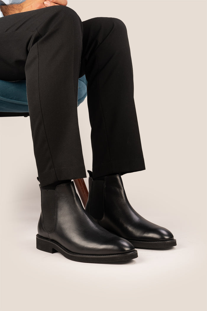 Michael Black Chelsea boots for men crafted in premium leather, designed for modern sophistication, comfort, and versatile casual or smart wear.