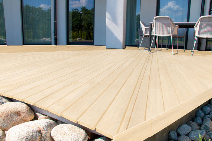 Retique It Multi-purpose Smooth Finish Kit in white oak for wood decking, featuring a large kit with sleek, smooth wood finish.