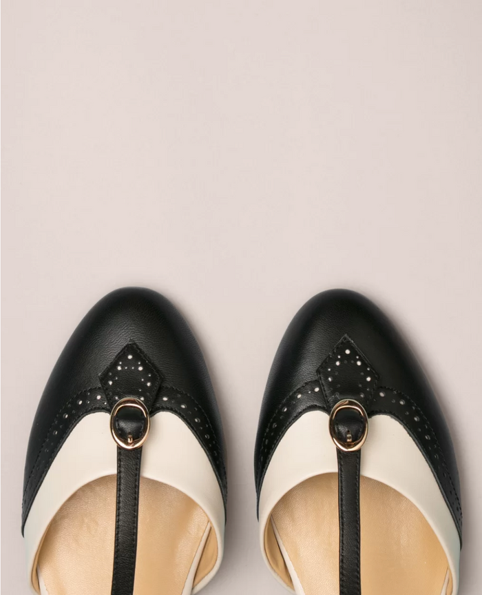 Parisienne T-Strap Schuhe, Schwarz-Weiß