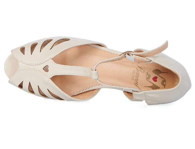 Retro Sandale Secret Love Flats, Creme