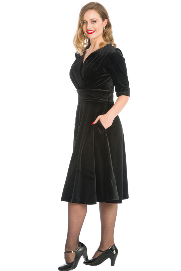 Samtkleid Date Night, Schwarz, Plus Size