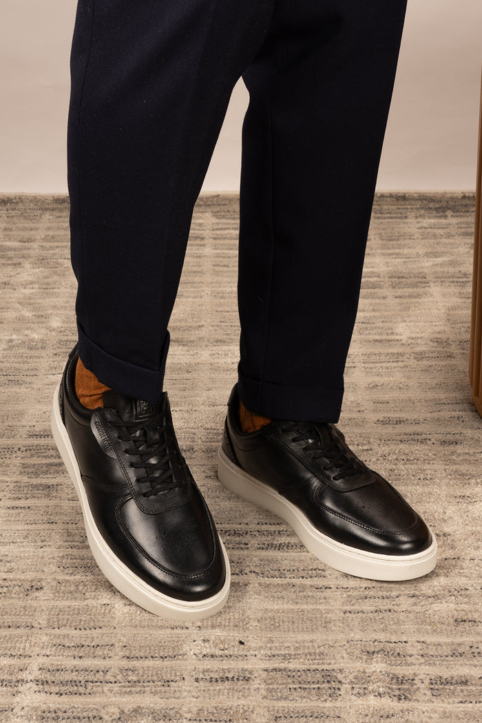 Scout black leather derby sneakers for men, blending classic derby style with sneaker comfort for everyday wear.