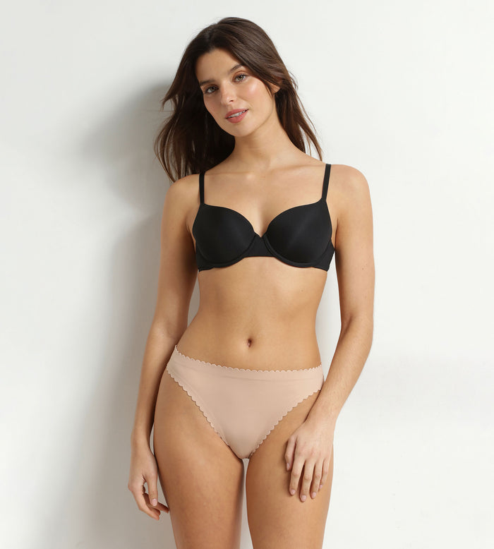 String femme nude en microfibre Dim Body Touch