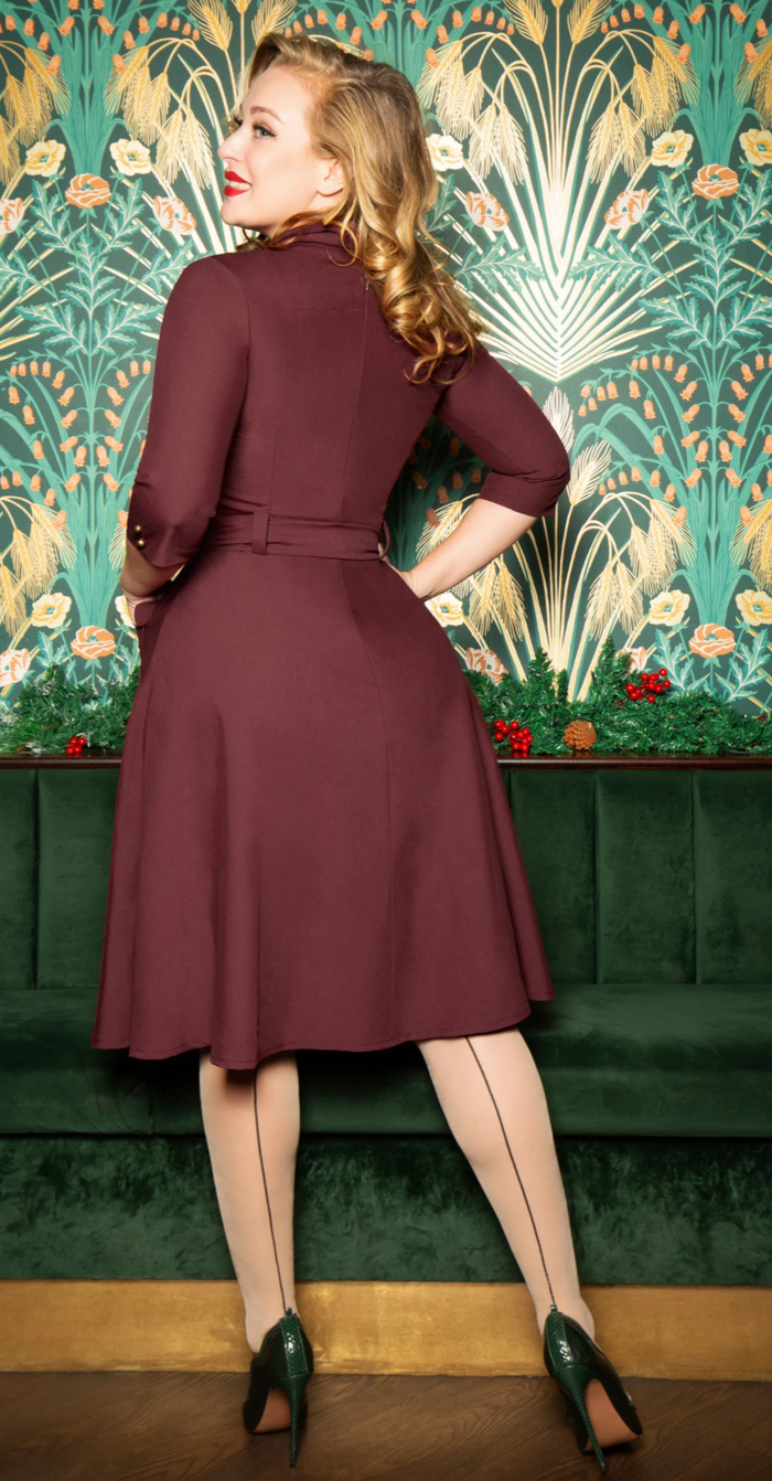 Swingkleid Giselle mit Gürtel und Frontknopfleiste, Rostrot