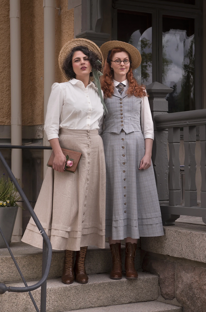 The Watchmaker’s Waistcoat, Plaid dusty blue, Plus Size