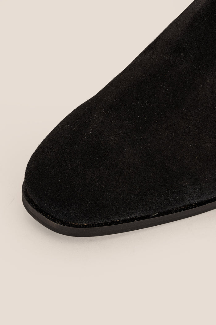 Vinnie Black Suede Chelsea Boots | Oswin Hyde