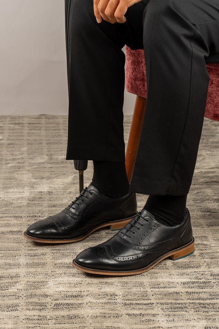 Winston Black Brogue Oxford leather shoes for men with classic perforated detailing and polished finish, ideal for formal and professional occasions.