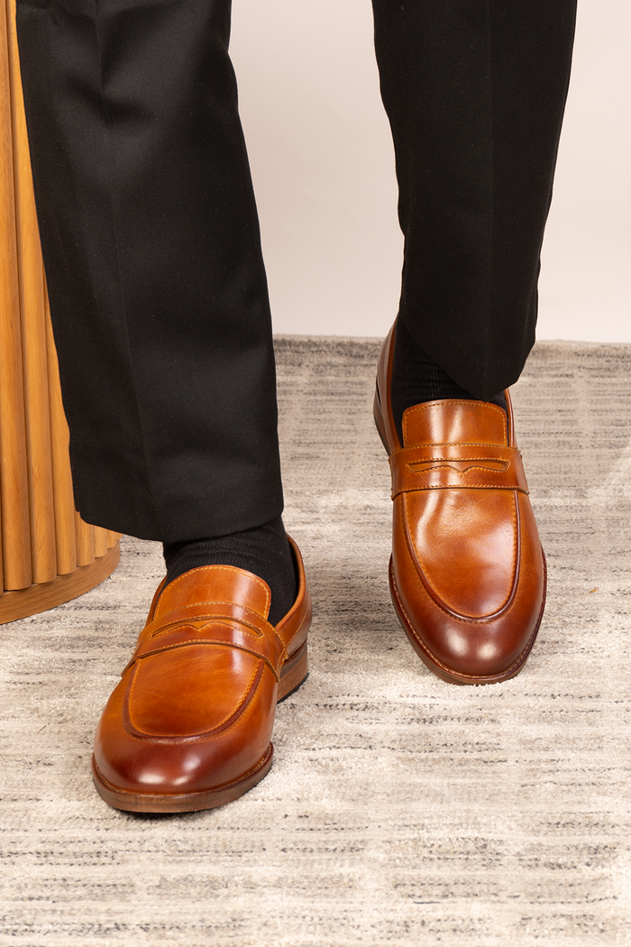 Wyatt Tan classic men’s loafer made from premium crust leather by Oswin Hyde, showcasing timeless style and craftsmanship.