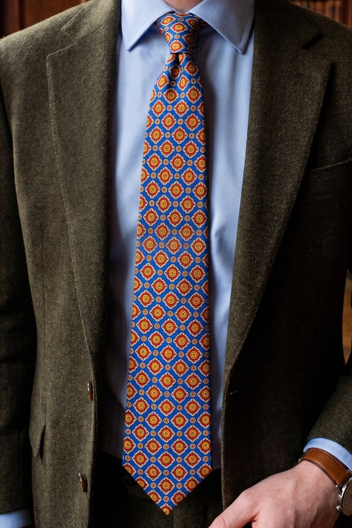 Yellow Geometric Pattern Silk Tie with modern design, perfect for weddings, work, and smart occasions.